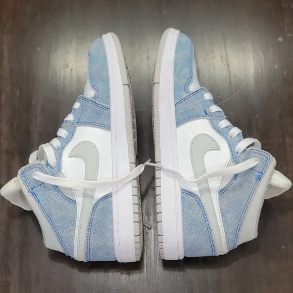 Nike Air Jordan 1 High Og 'Hyper Royal' Wmns 5 Fast Shipper - Picture 5 of 8